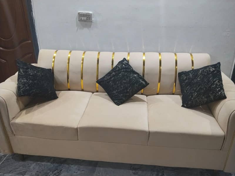 5 seater sofa 0