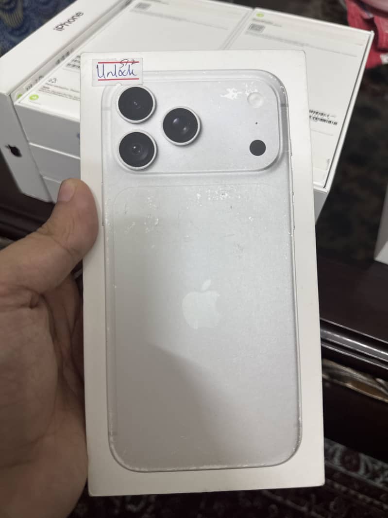 Apple iPhone 18 Pro Max 0