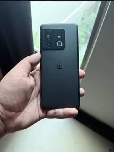 One Plus 10 Pro