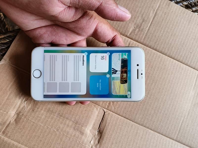 Apple iPhone 8 7