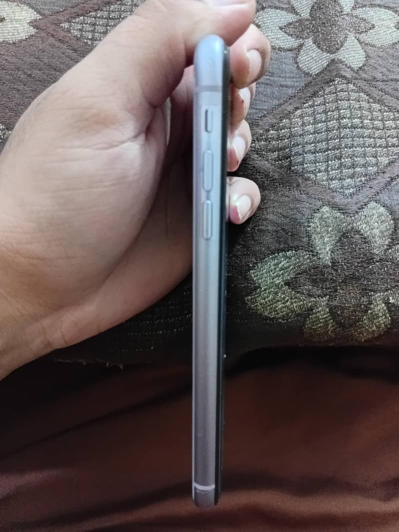 Apple iPhone 11 2