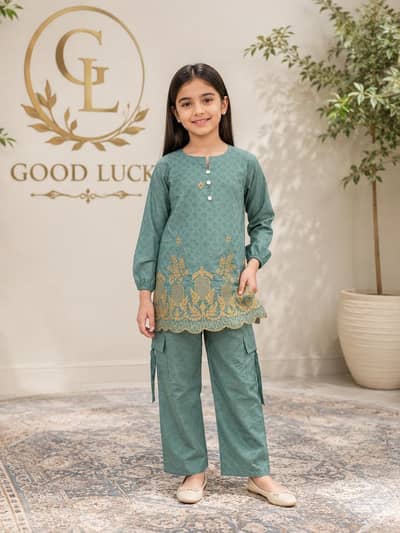 new kids suit 2 piece suit new artical size 22/28/30/36size available