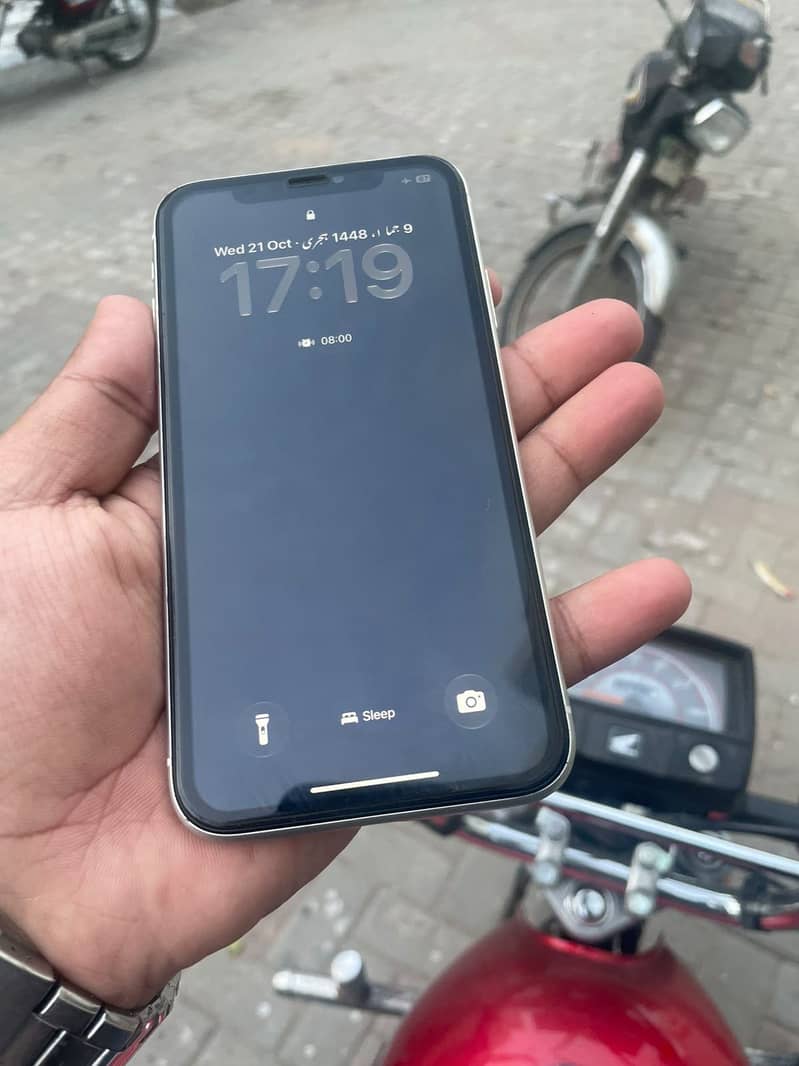 Apple iPhone 11 1