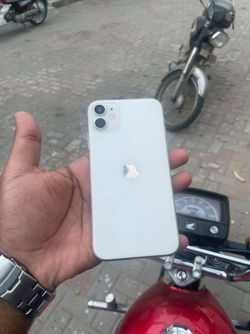 Apple iPhone 11 5
