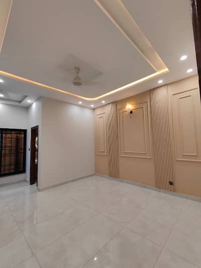 1 Kanal Upper Portion For Rent