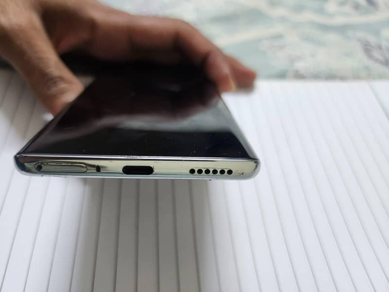 Tecno Camon 40 Pro 18
