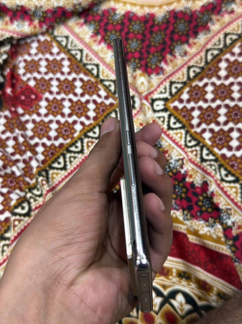 Infinix Note 40 Pro 5