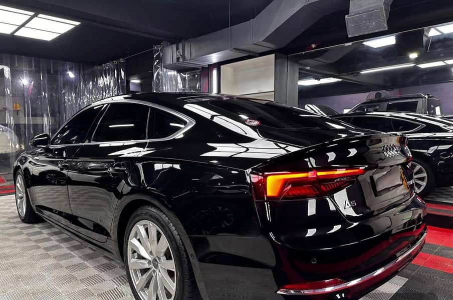 Audi A5 2019 1