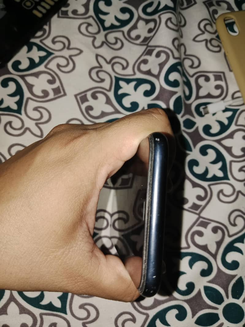Apple iPhone XR 1