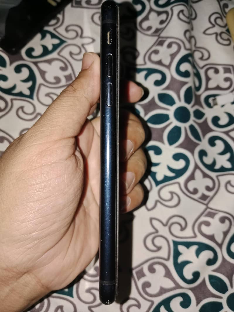 Apple iPhone XR 3