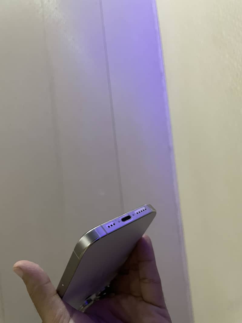 Apple iPhone 15 Pro 3
