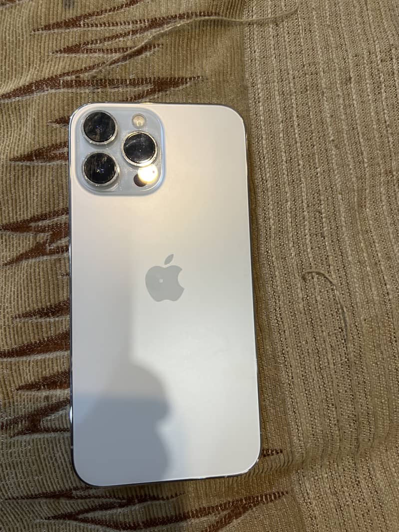 Apple iPhone 13 Pro Max 0