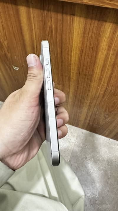 Apple iPhone 16 Pro