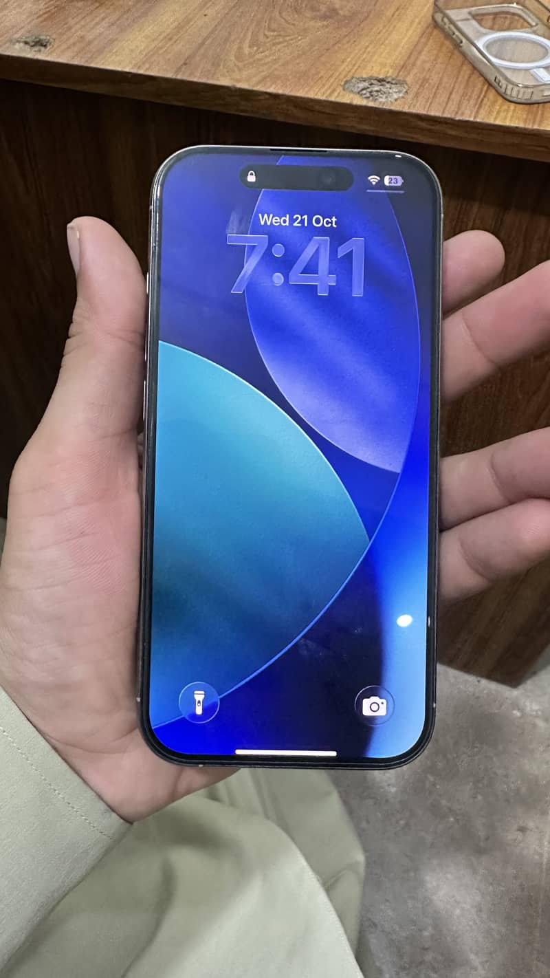 Apple iPhone 16 Pro 5