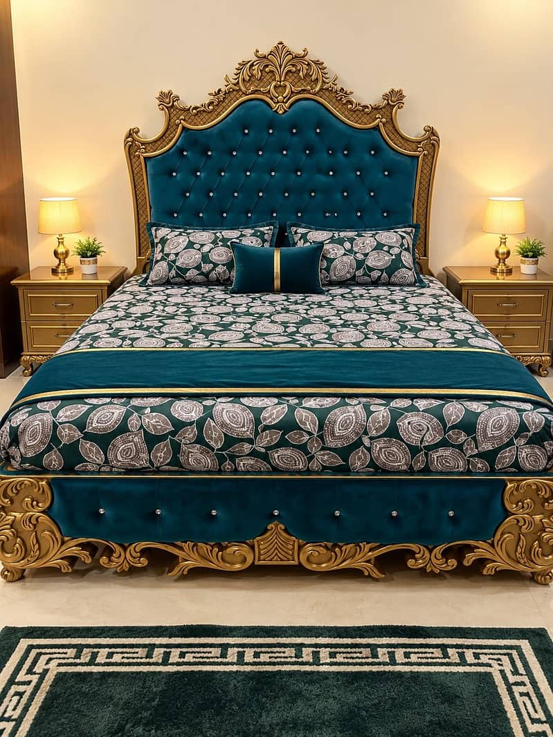 Bed and Mirror Table 0