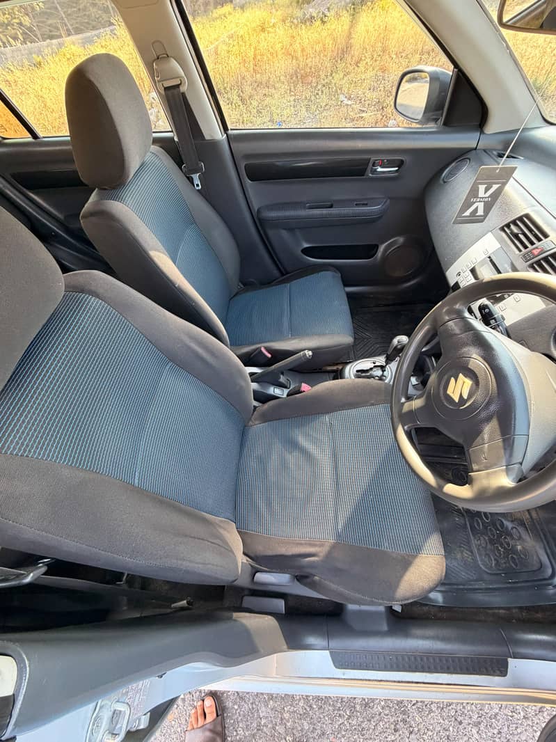 Suzuki Swift automatic 2013 6