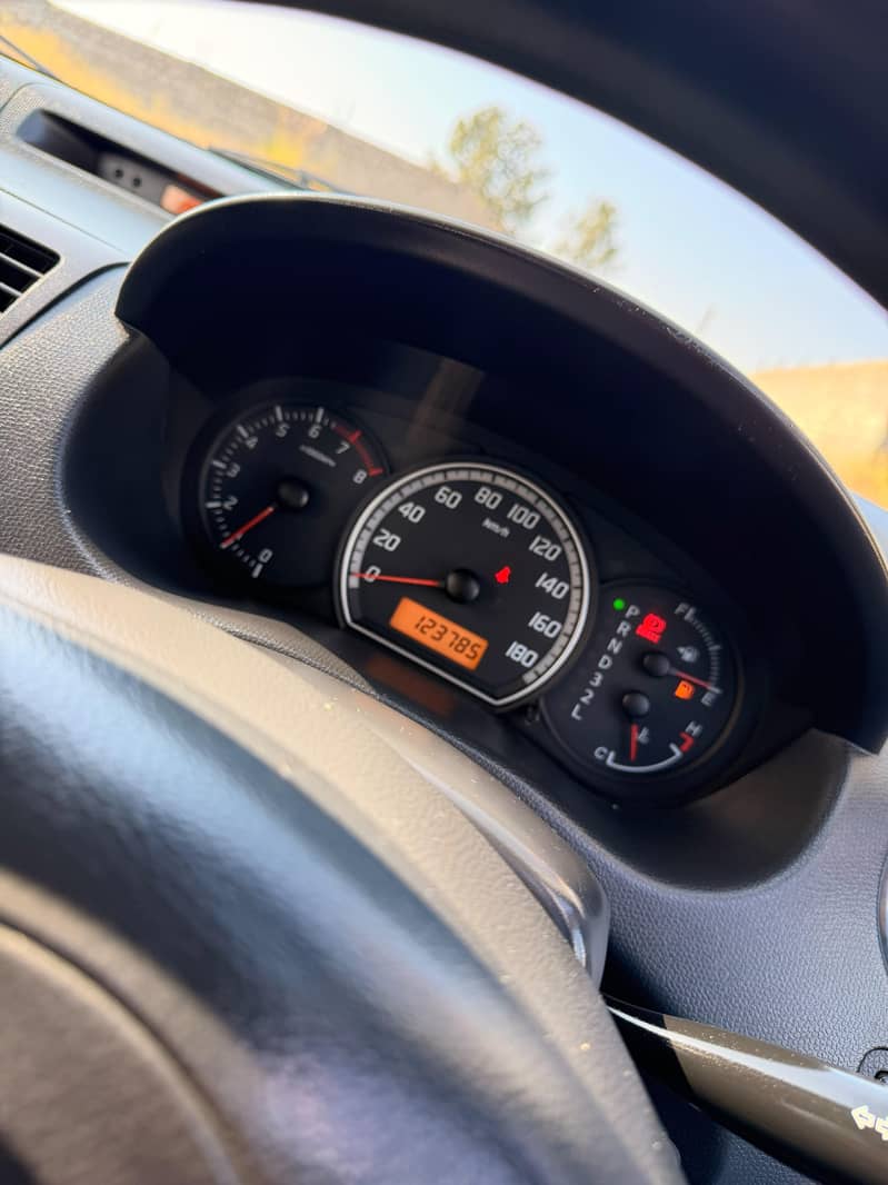 Suzuki Swift automatic 2013 7
