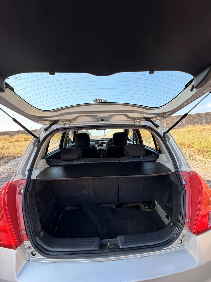 Suzuki Swift automatic 2013 8