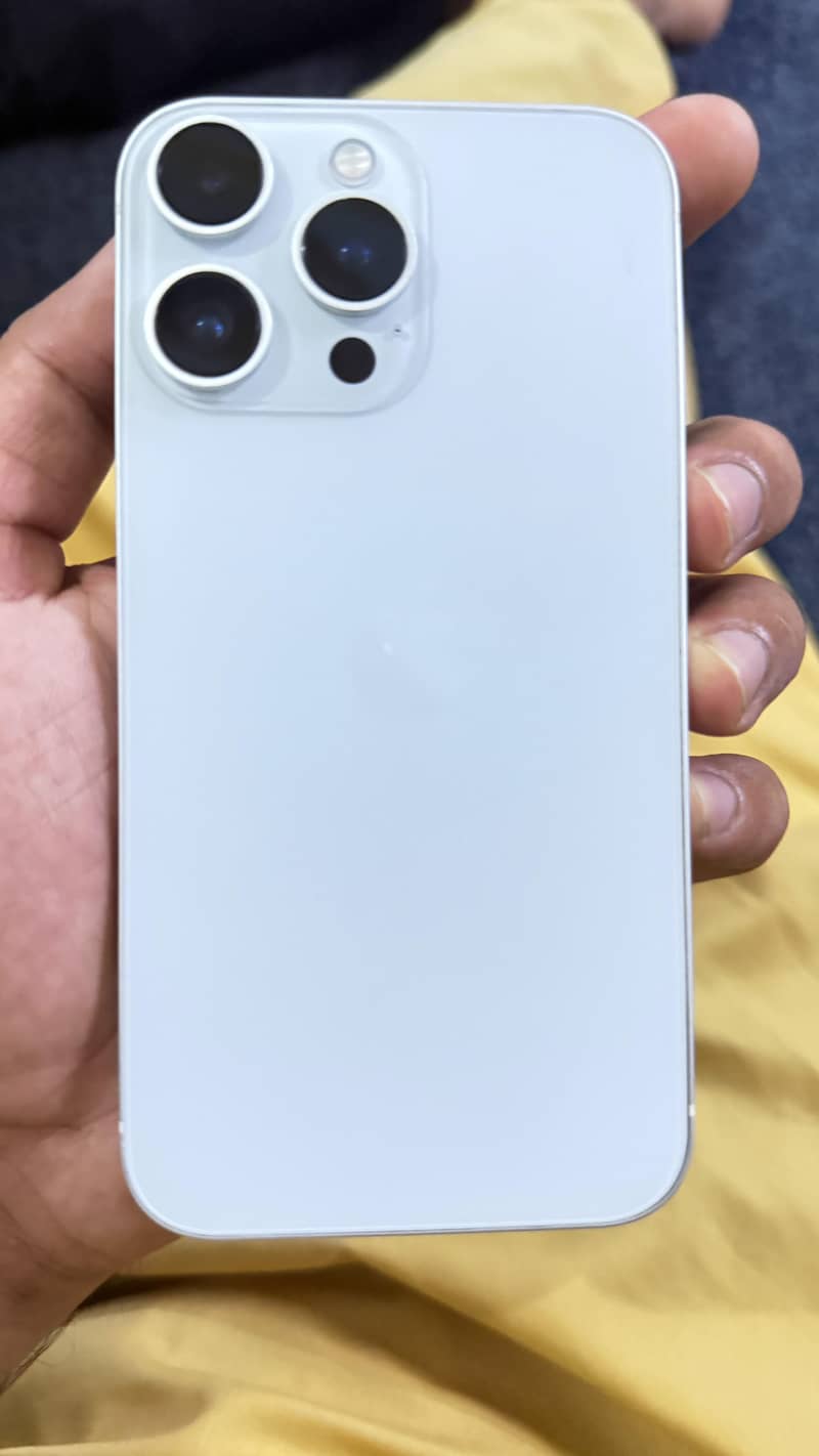 Apple iPhone 15 Pro 7