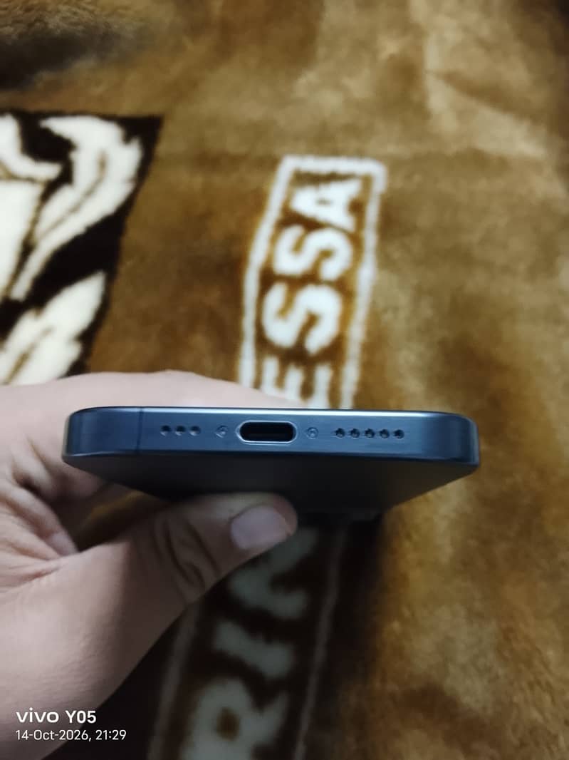 Apple iPhone 15 Pro 1