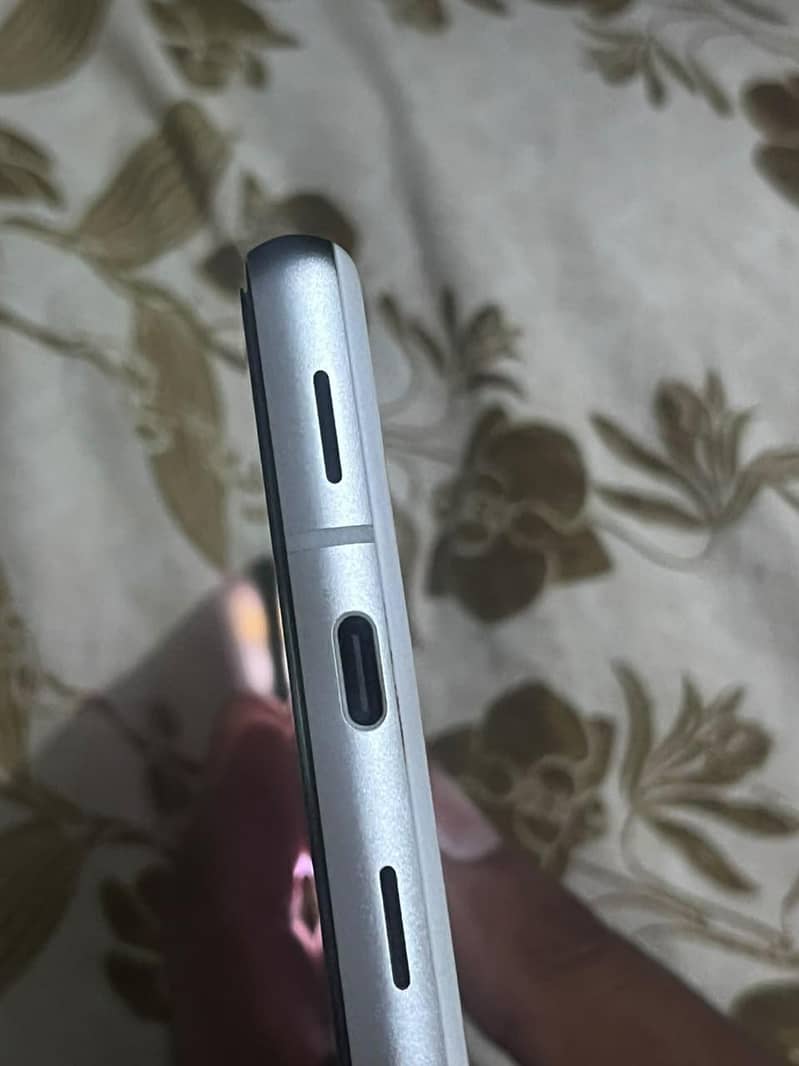 Google Pixel 7a 3