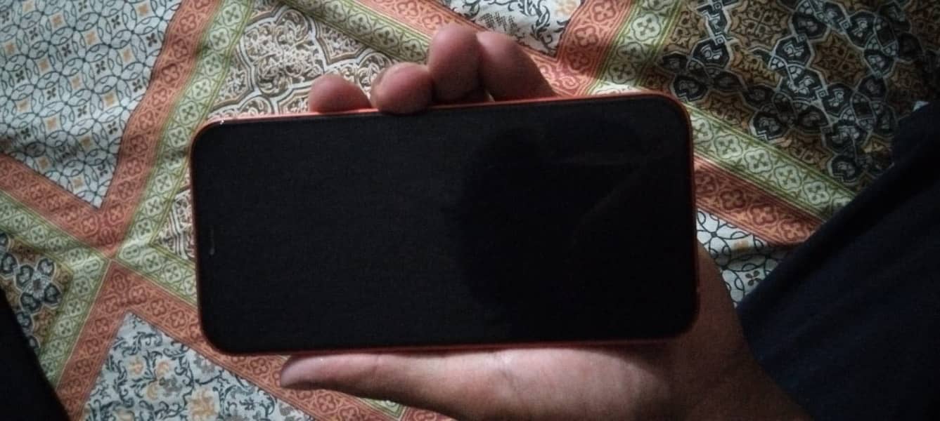 Apple iPhone 12 4
