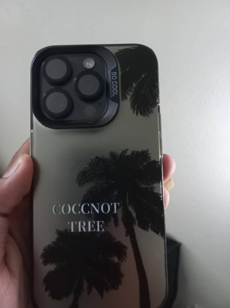 Apple iPhone 15 Pro 4