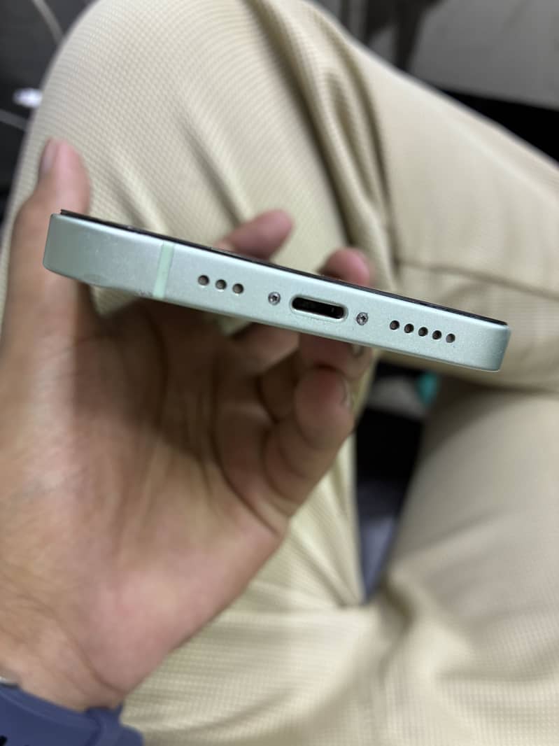 Apple iPhone 12 0