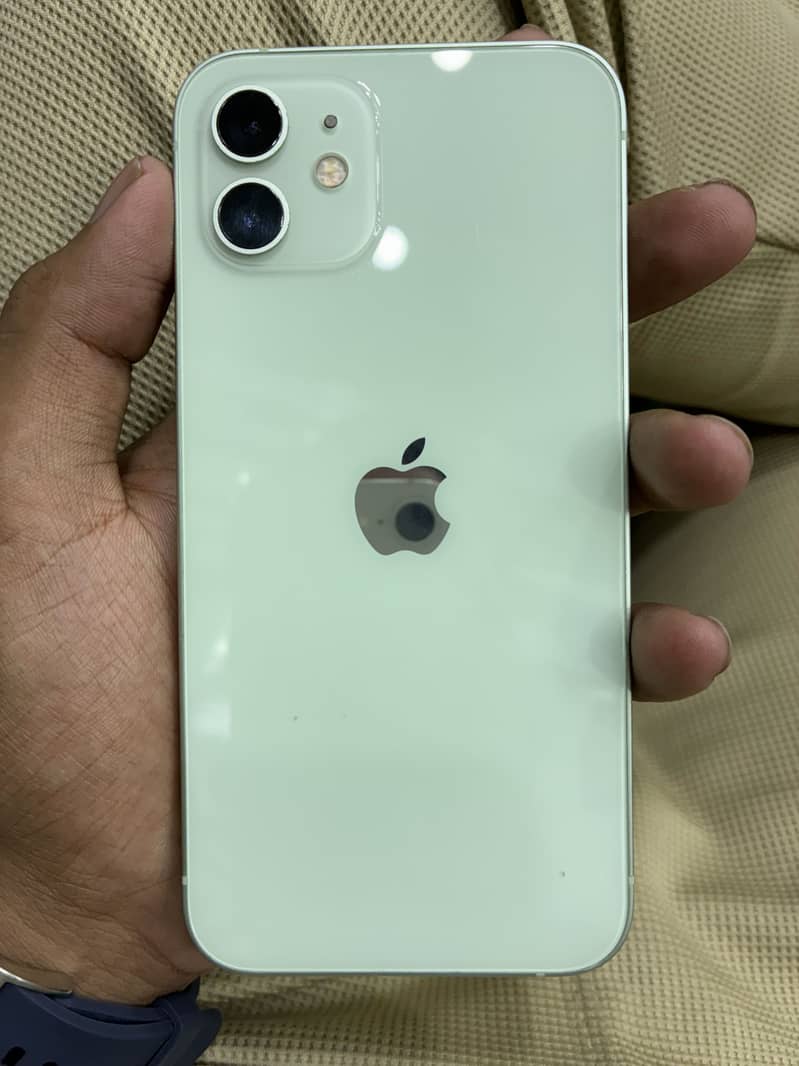 Apple iPhone 12 3