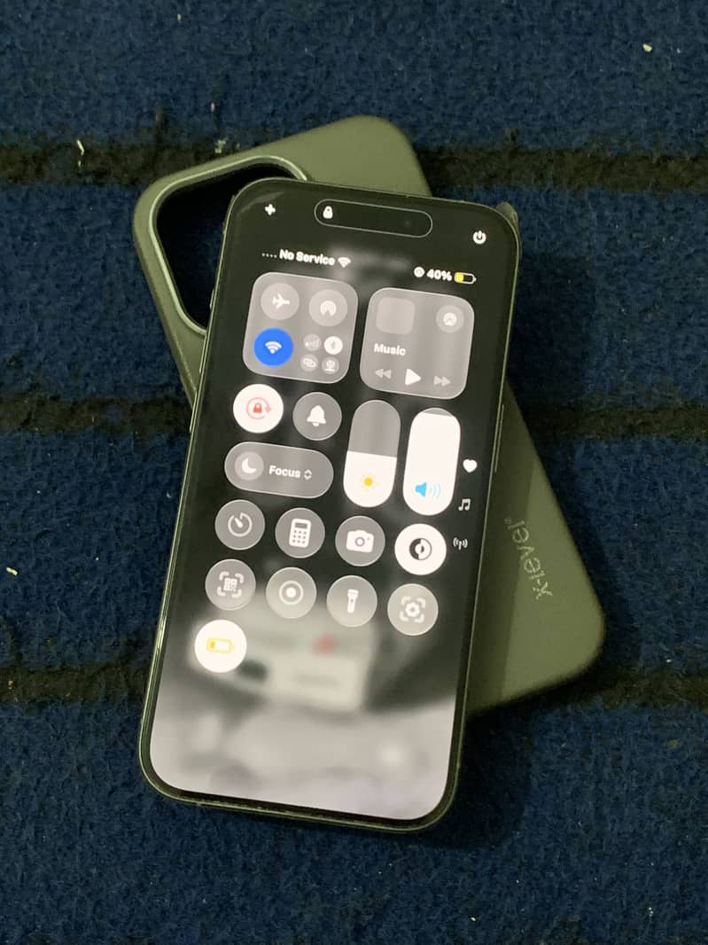 Apple iPhone 15 Pro 2