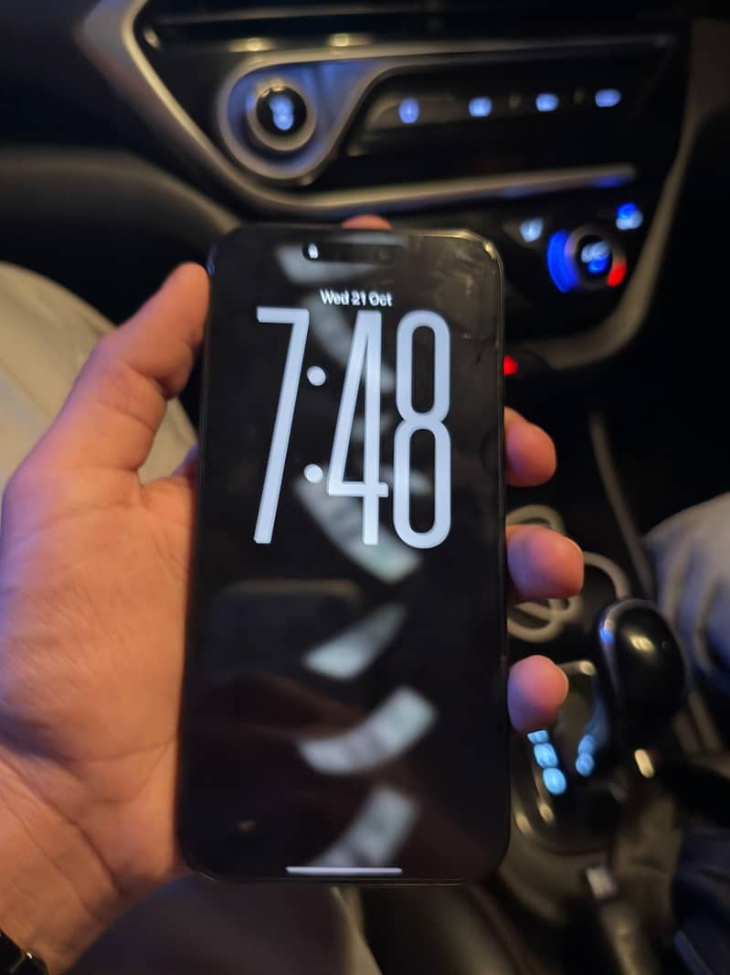 Apple iPhone 16 Pro Max 3