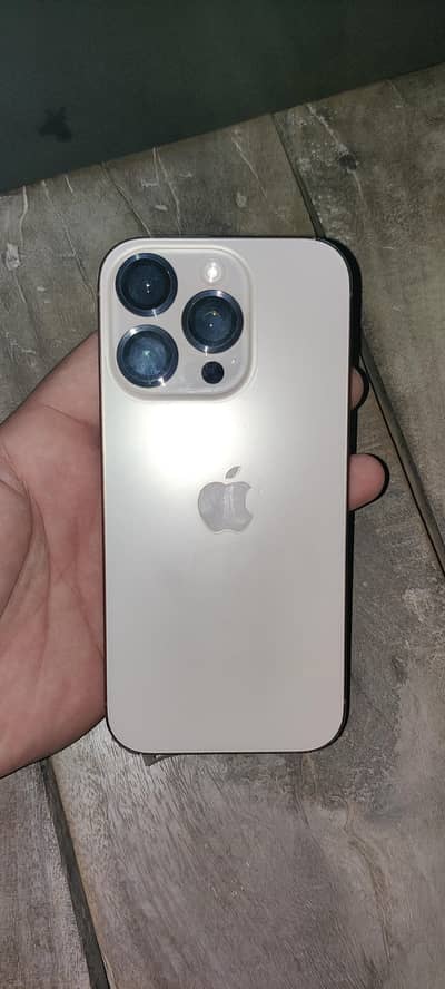 Apple iPhone 16 Pro