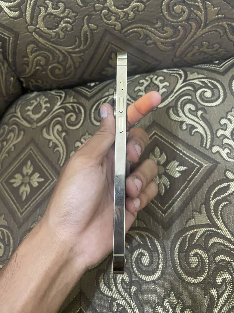 Iphone 14 Pro Max Jv 4