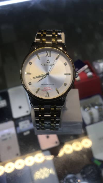 Hmare pas har kisam ki watches hai gents leadis orginal brand b mil j