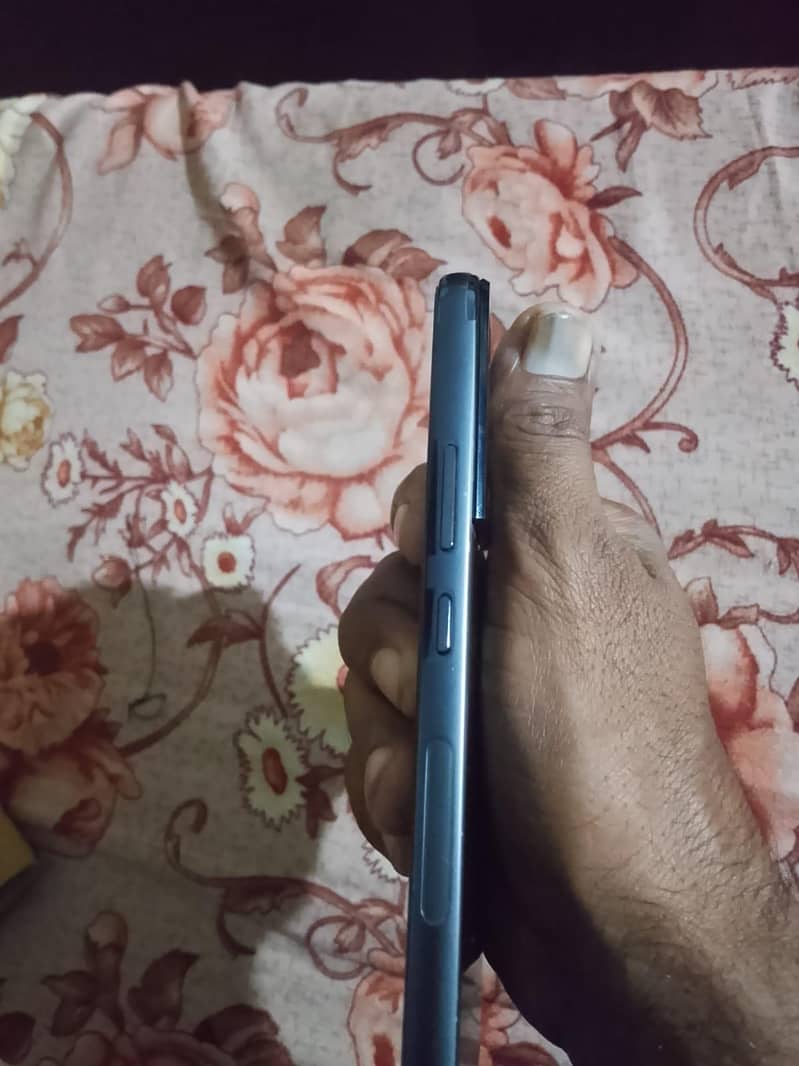 Samsung s22 6