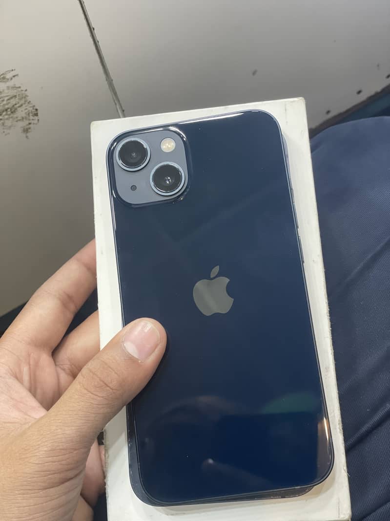 Apple iPhone 13 JV 0