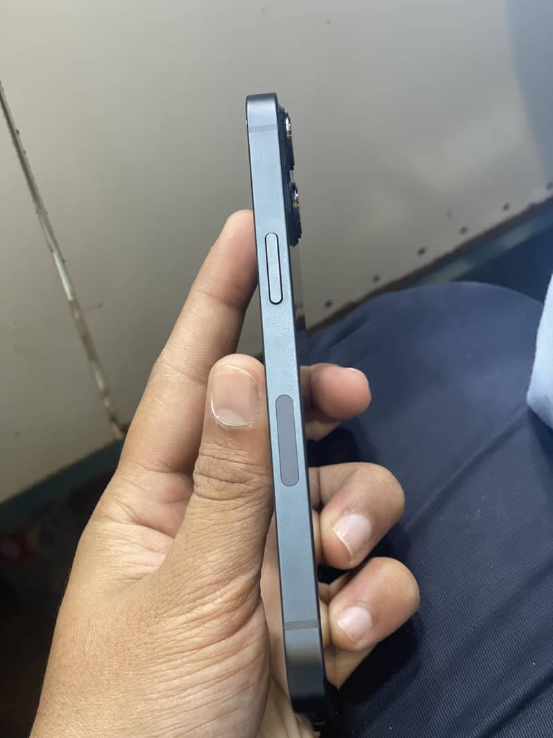 Apple iPhone 13 JV 2