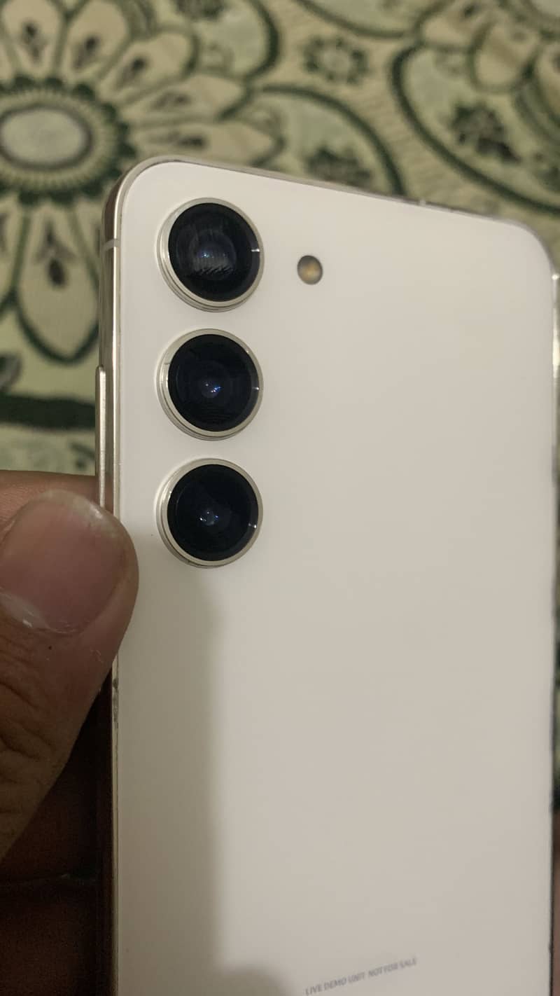 Samsung Mobile S23 1