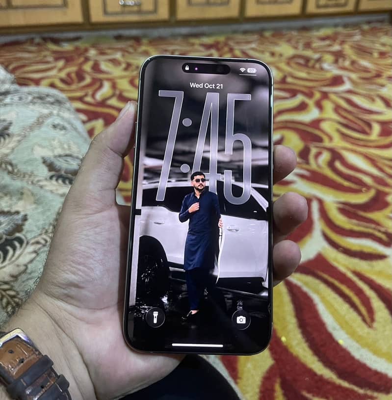Apple iPhone 15 Pro Max 1