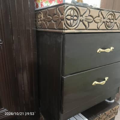I HAVE SELL MY BED SET BECAUSE I NEED MONEY 03145017110