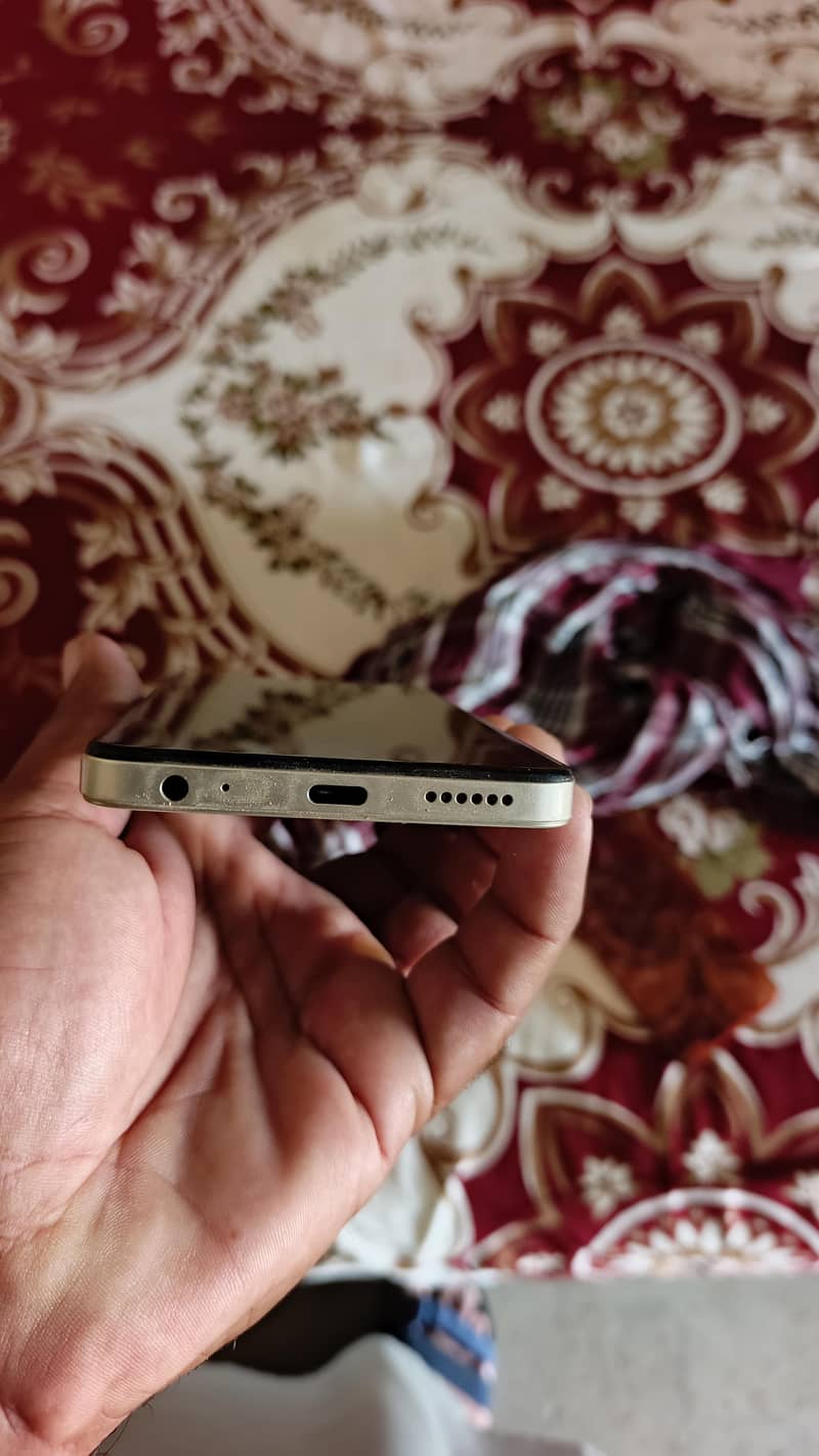 Tecno Spark Go 2