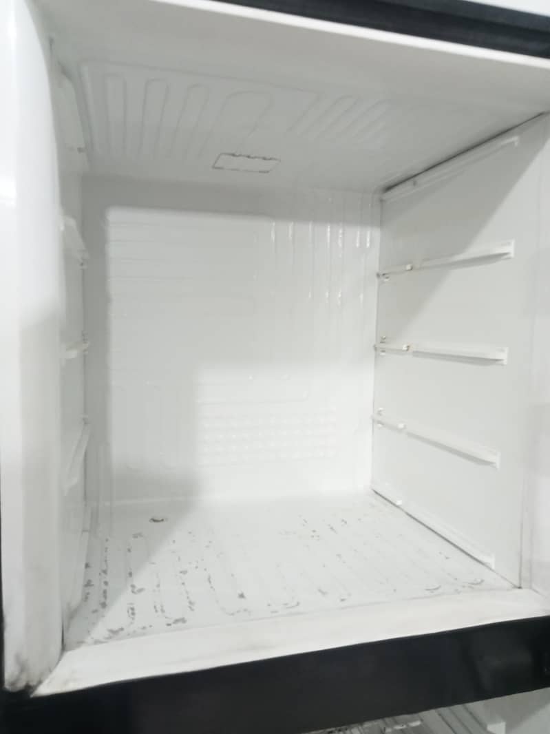 Pell Refrigerator 2