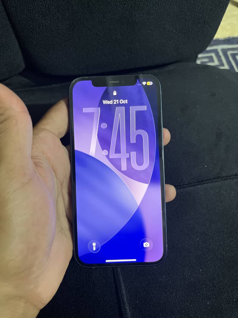 Apple iPhone 12 6
