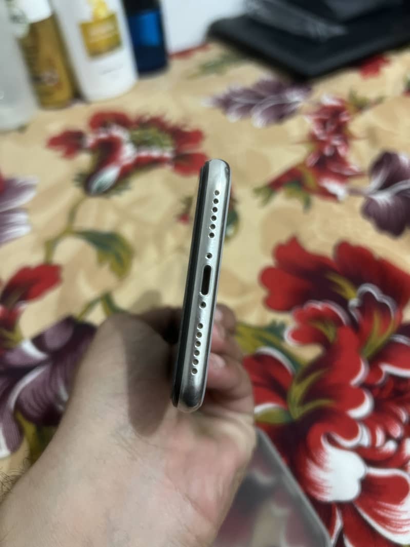 Apple iPhone X 2