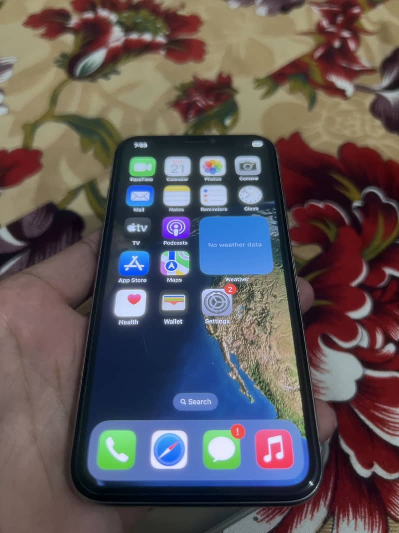 Apple iPhone X 3