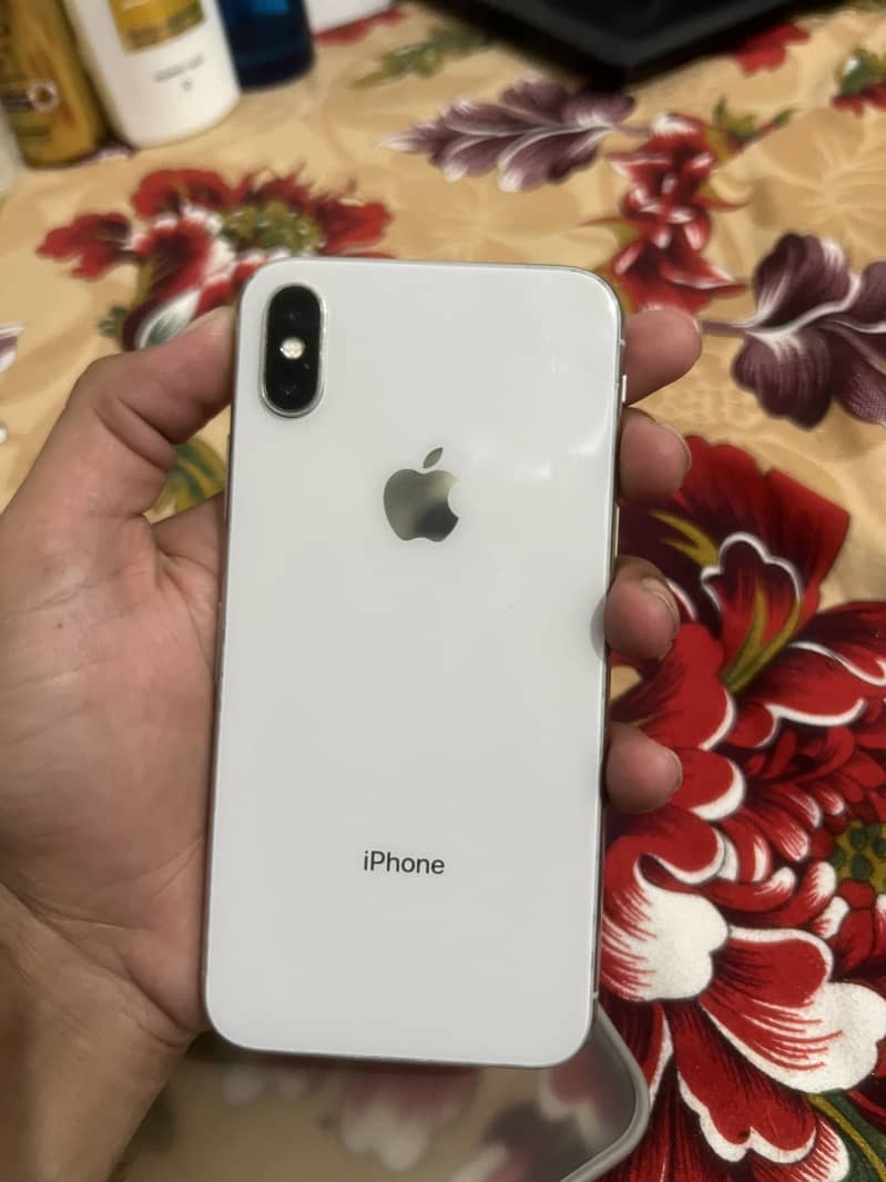 Apple iPhone X 4