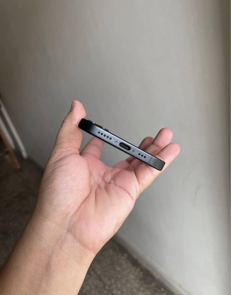 Apple iPhone 15 3