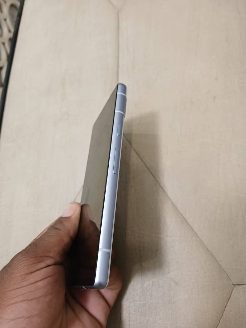 Google Pixel 7a 2