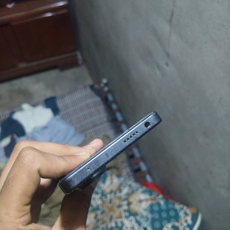 Xiaomi Redmi Note 13 Pro 4