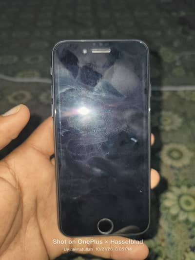Apple iPhone SE